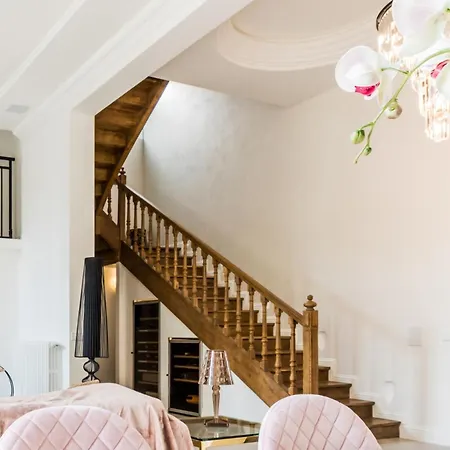 220m2 - Pool Villa, 4 Bedrooms, Hot Tub Cannes