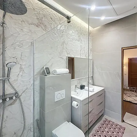 220m2 - Pool Villa, 4 Bedrooms, Hot Tub Cannes